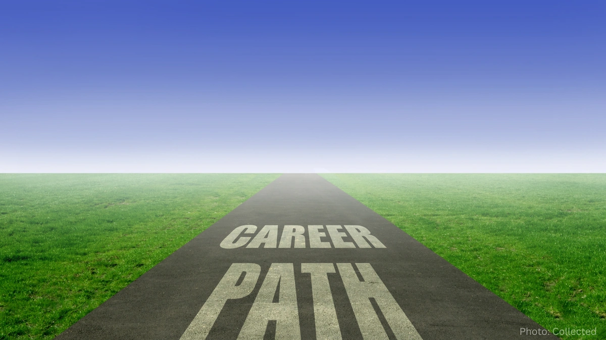 Technical vs BBA Career Paths: Opportunities, Salaries and Future Prospects for Students