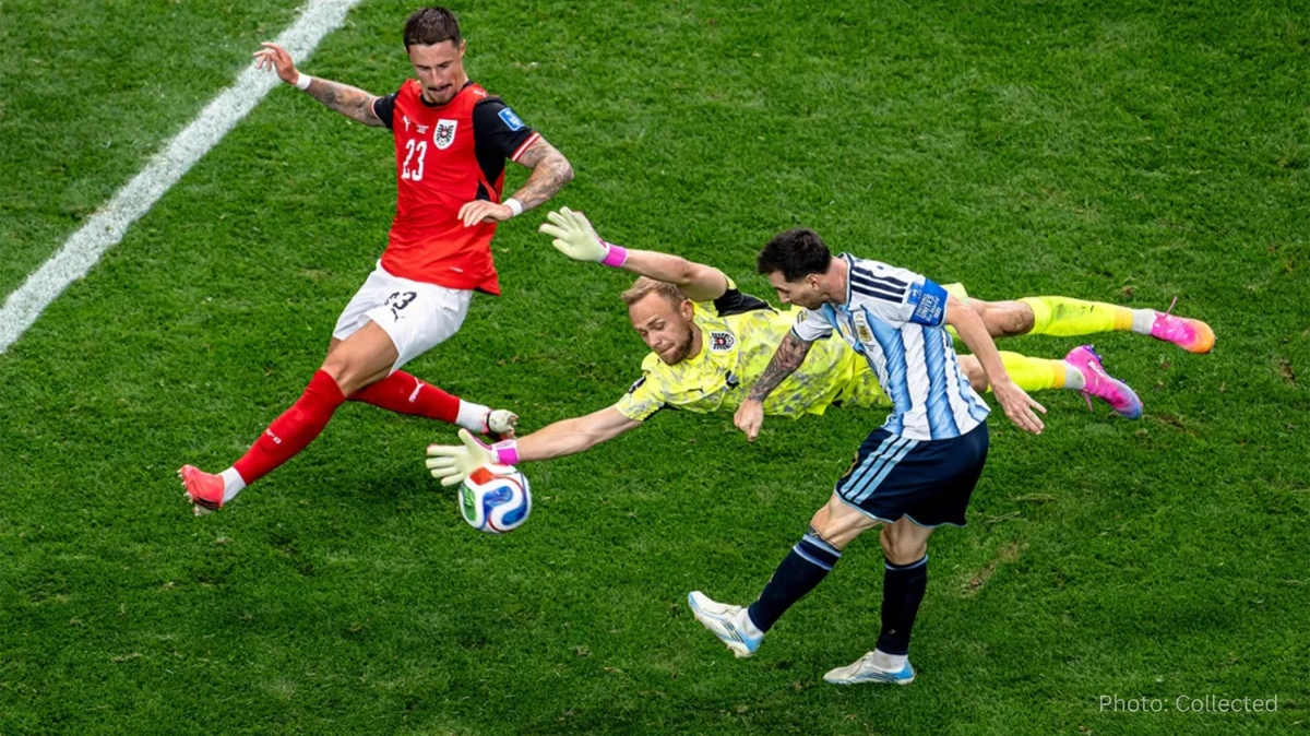 World Cup Ball Under Scrutiny as Goalkeepers Struggle With Unexpected Flight Patterns
