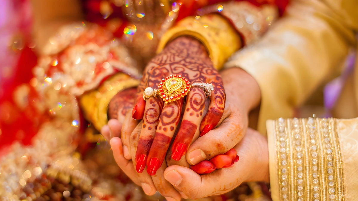 Research Shows That Marriage Makes People Healthier and Happier