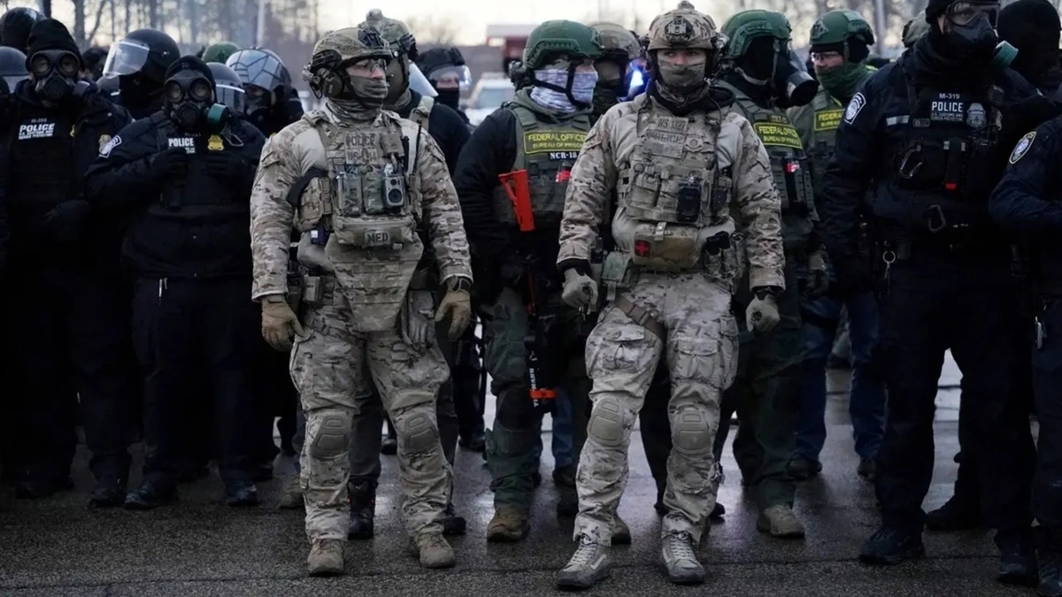 Pentagon Readies 1,500 Troops for Potential Minnesota Deployment