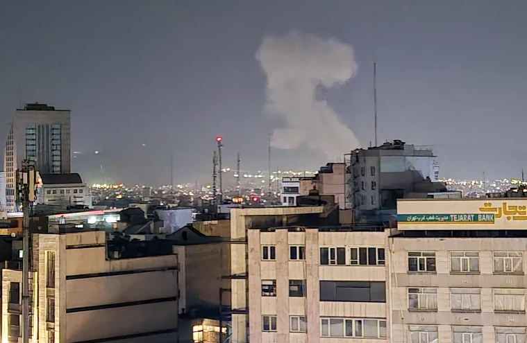 Israel and U.S. intensify strikes across Iran as Hormuz deadline nears