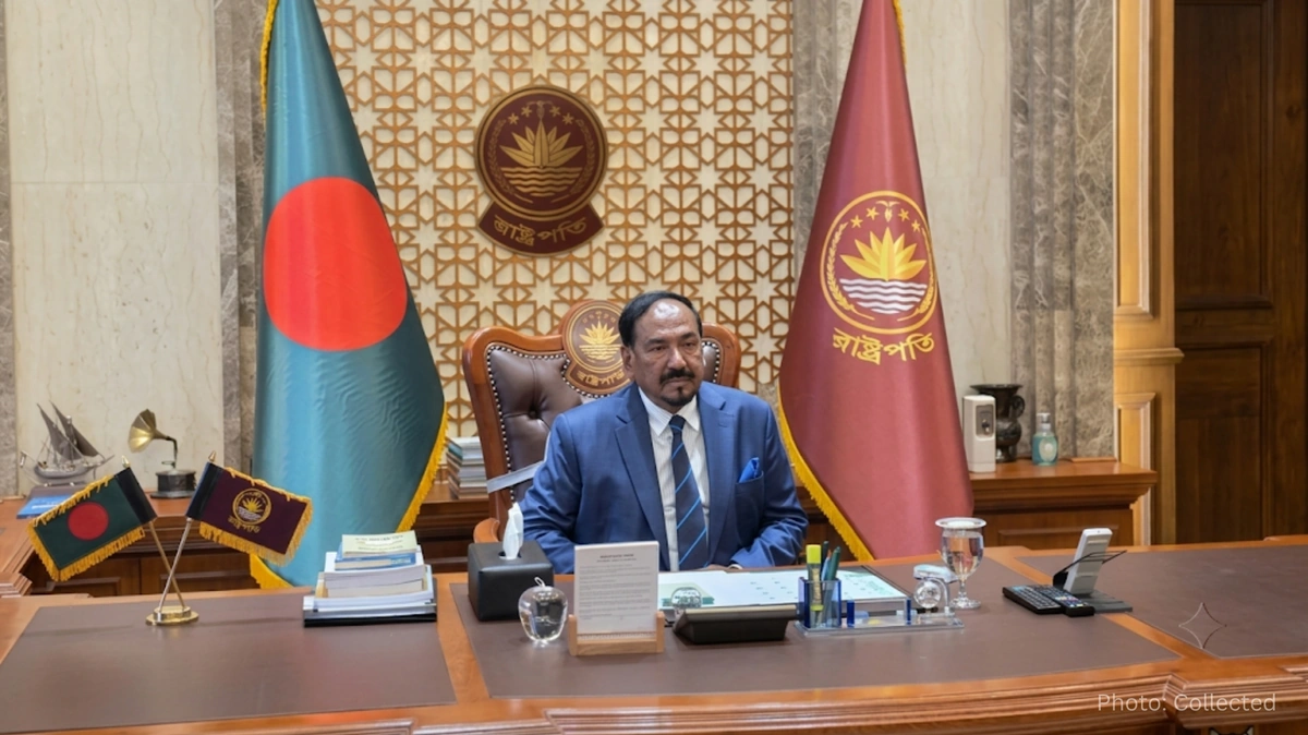 Acting President Hafiz Uddin Ahmad Begins Official Duties at Bangabhaban