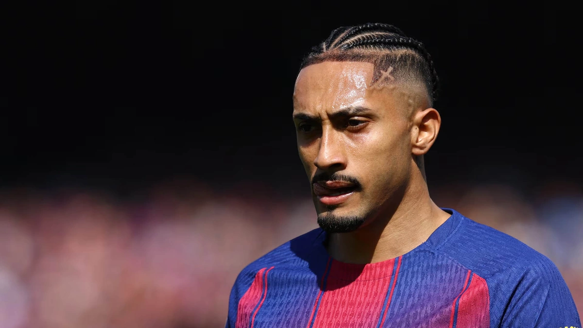 Raphinha Accuses Referee of ‘Robbery’ as Barcelona Crash Out of Champions League