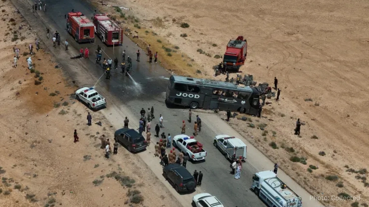 At Least 35 Killed, 30 Injured After Two Buses Collide on Syrian Highway
