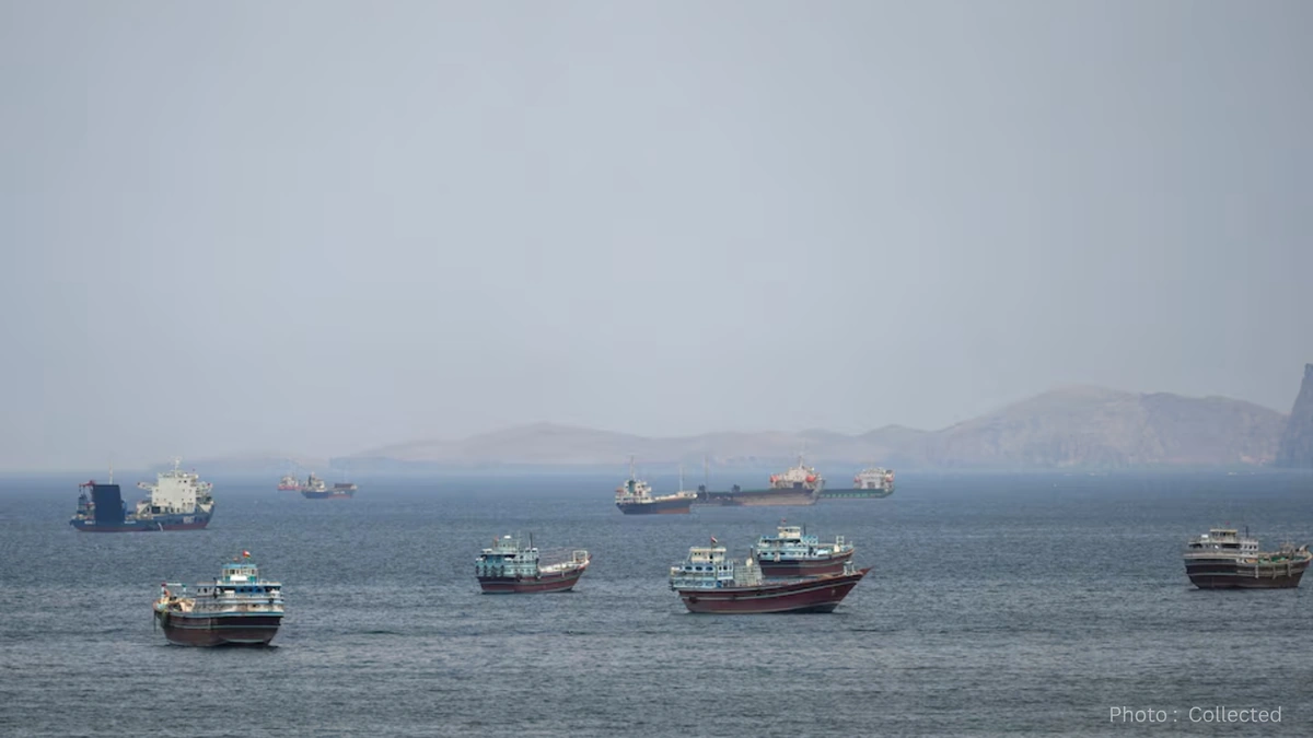 Trump Extends Iran Ceasefire as Strait of Hormuz Blockade Continues Amid Fresh Maritime Attacks