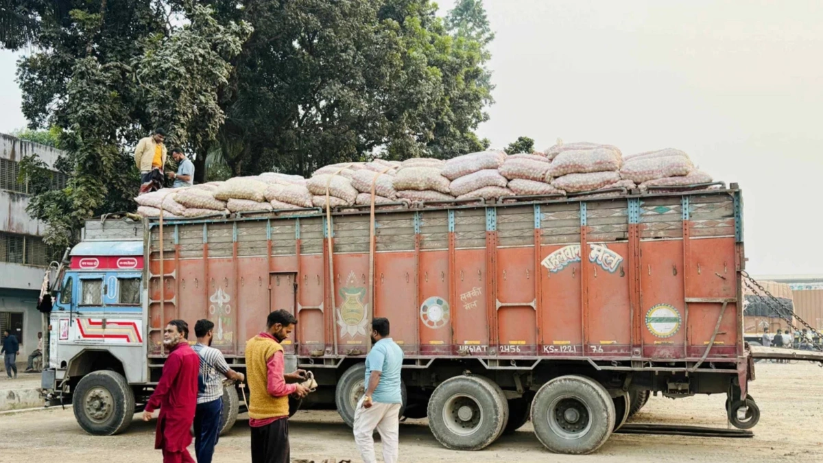 Bangladesh Halts Onion Import Permits, Fears Price Surge